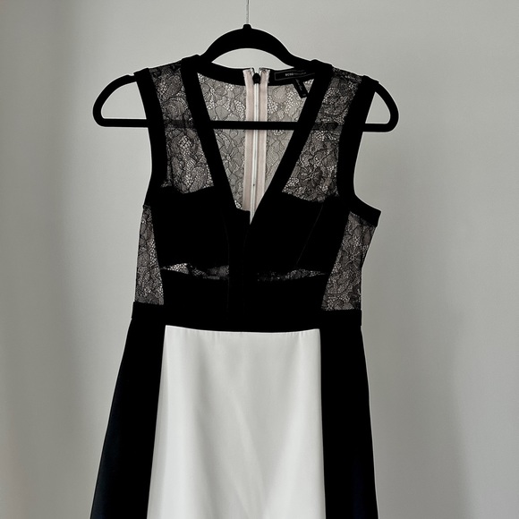 BCBGMaxAzria Maxi Gown Floor Length Black and White Size 2 - Picture 3 of 11